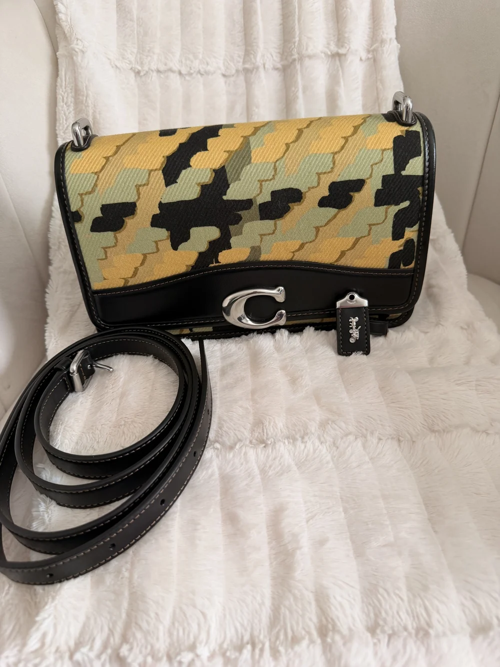 Coach BANDIT  Shoulder Bag in Yellow Black Camo
